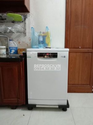 Máy rửa chén độc lập BOSCH SMS46GW01P|Serie 4 - 140