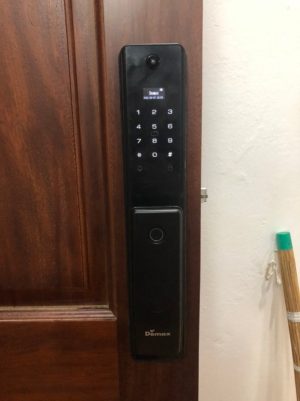 KHÓA THÔNG MINH CHUÔNG MÀN HÌNH DEMAX SL866 GS