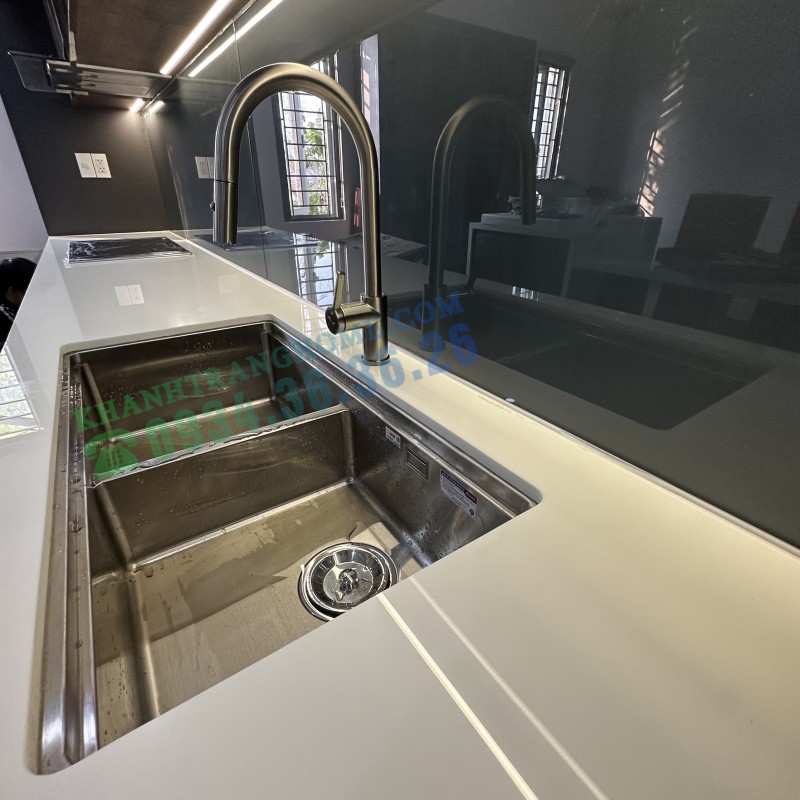 VÒI RỬA BÁT DÂY RÚT KONOX ALTO NICKEL - 90