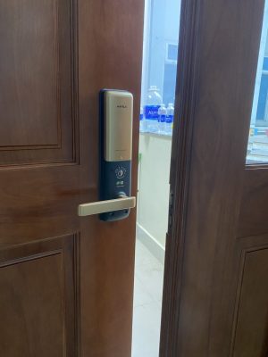 Khóa điện tử vân tay Hafele EL9000 Màu vàng 912.05.376 - 11