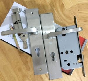 Bộ khóa tay nắm đế dài DIY Hafele 499.62.503 - 6